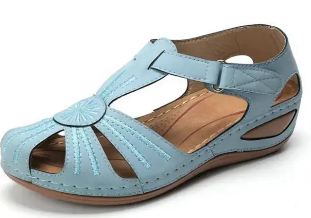 Wedge-Ankle-Strap-andals
