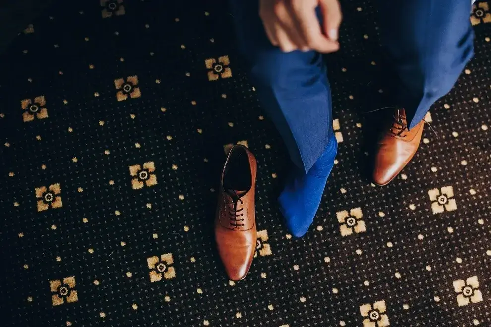 Brown-Shoes-with-Blue-Suit-Outfit