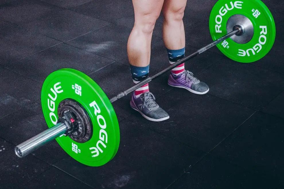 Powerlifting Shoes vs Weightlifting Shoes