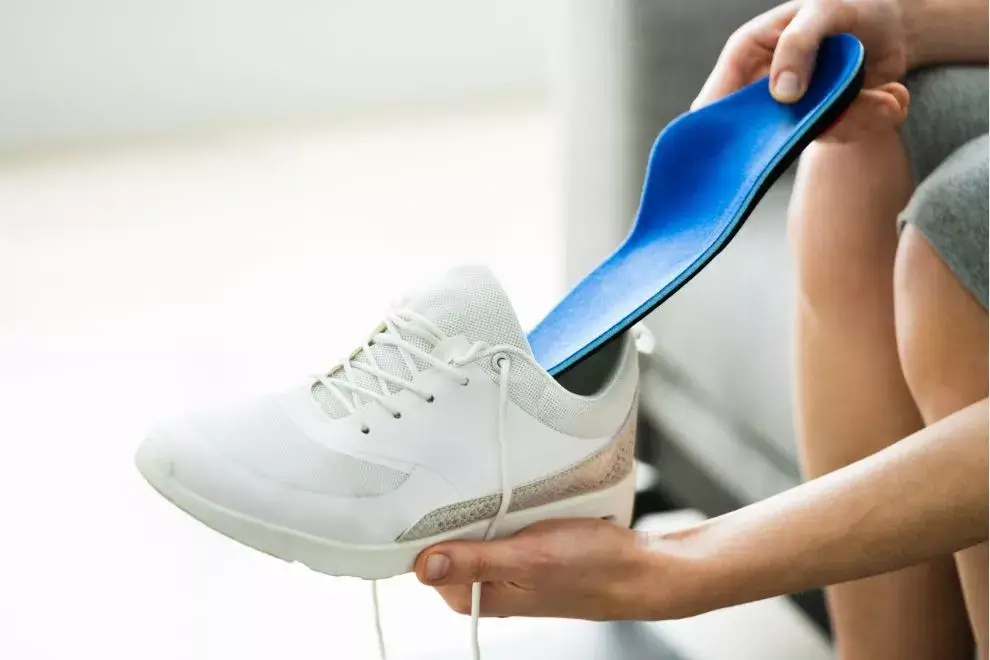 Importance-of-shoe-features-like-cushioning-grip-and-weight