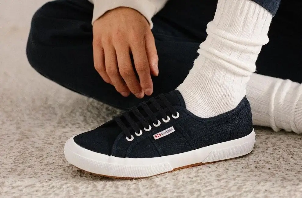 Superga-sneakers-comfortable-for-travel