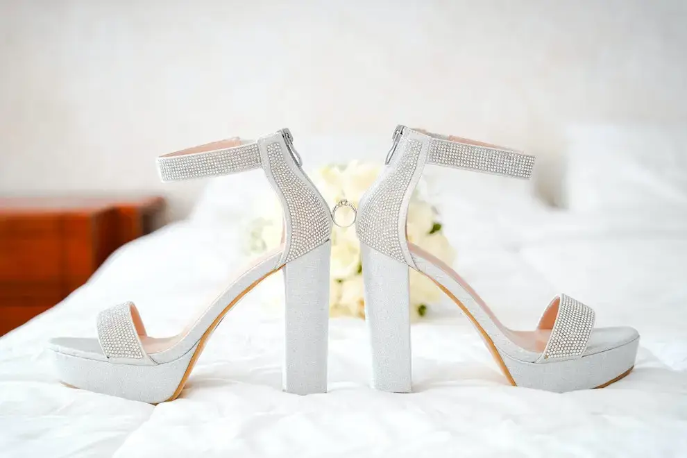 Wearing-White-Shoes-to-a-Wedding
